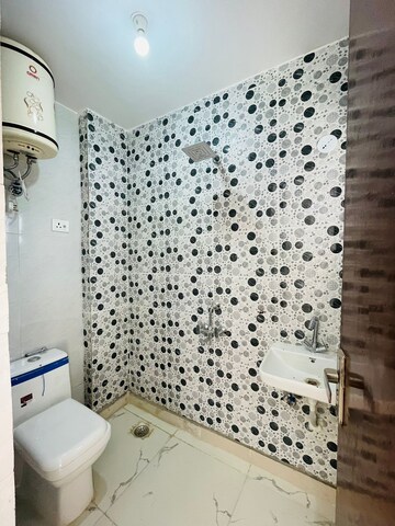 Bathroom in 1 BHK Apartment at Saket – for Rent