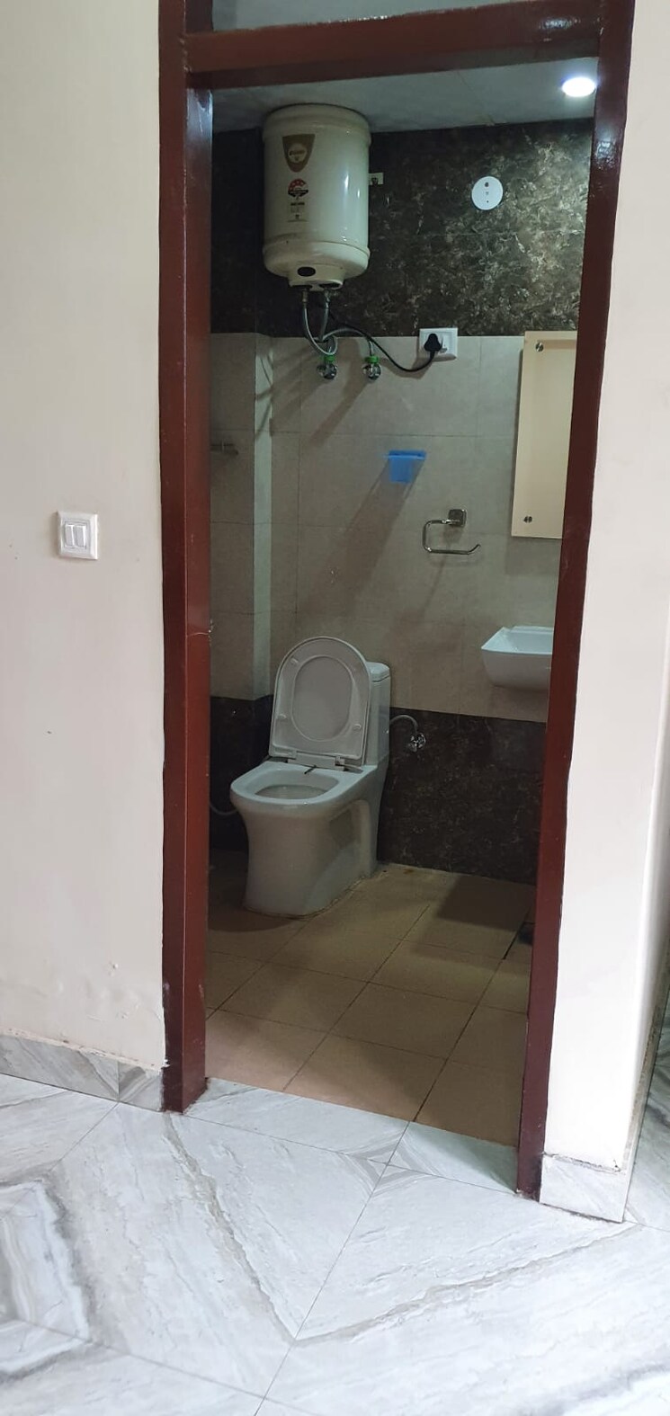 Bathroom, sector 57 3 Bedroom 210 Sq.Yd. Builder Floor In Sector 57 Gurgaon 9176408