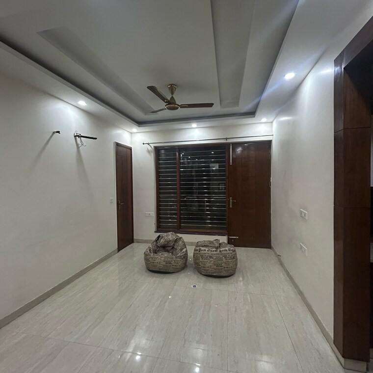 undefined, sector 46 3 Bedroom 264 Sq.Yd. Builder Floor In Sector 46 Gurgaon 9176450