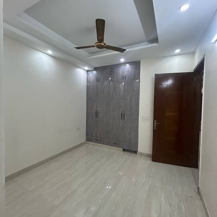 Room, sector 46 3 Bedroom 264 Sq.Yd. Builder Floor In Sector 46 Gurgaon 9176450