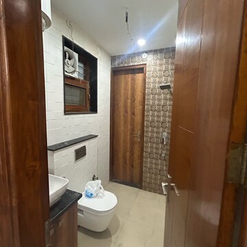 Bathroom in 3 BHK Builder Floor at Sector 46 – for Rent