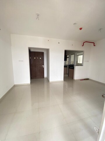 Room in 2 BHK Apartment at Krisala 41 Cosmo, Tathawade – for Rent
