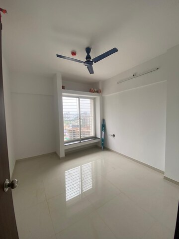 Room in 2 BHK Apartment at Krisala 41 Cosmo, Tathawade – for Rent