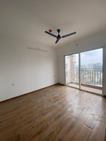 Room in 2 BHK Apartment at Krisala 41 Cosmo, Tathawade – for Rent