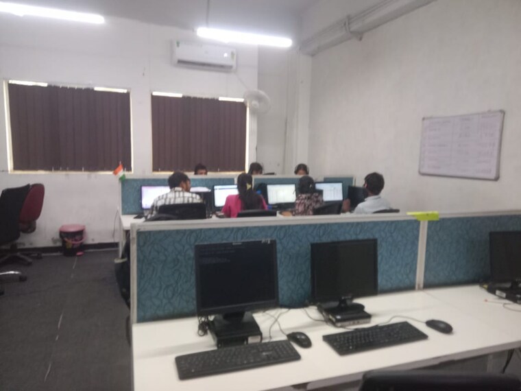 Team Area, sector 3 Commercial Office Space 1200 Sq.Ft. In Sector 3 Noida 9176534