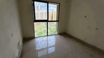 Room in 2 BHK Apartment at Risland The Icon, Dhokali – for Rent