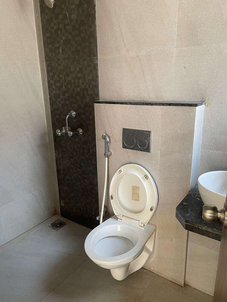 Bathroom, jp-north-estella 1 Bedroom 396 Sq.Ft. Apartment In Mira Road Thane 9176511