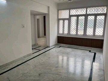 Room in 3 BHK Apartment at M3M Golf Estate, Sector 65 – for Sale