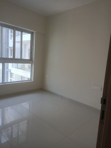 Room in 3 BHK Apartment at The Wadhwa Atmosphere, Mulund West – for Rent