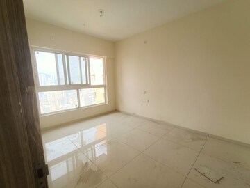 Room in 3 BHK Apartment at The Wadhwa Atmosphere, Mulund West – for Rent