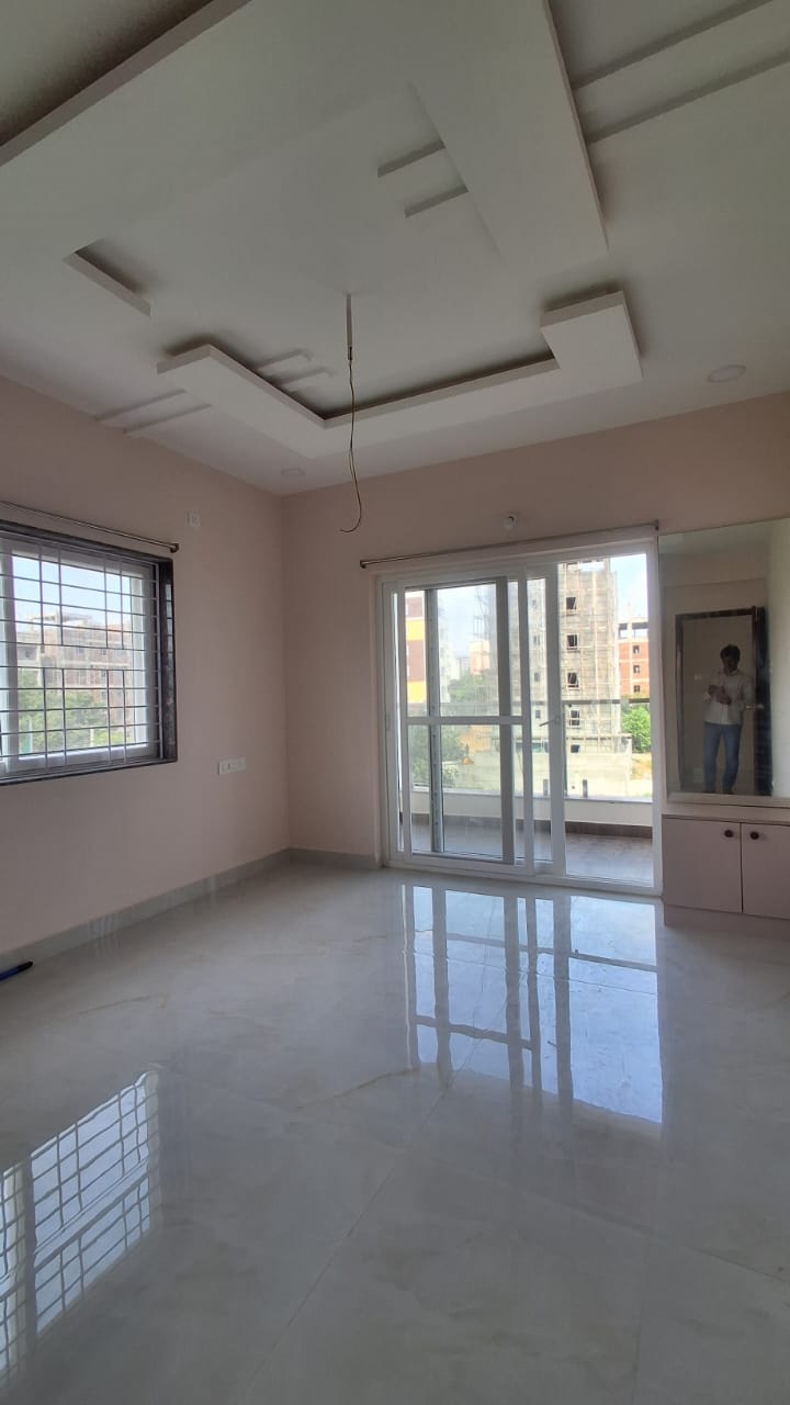 3 BHK + Pooja Room,Servant Room Apartment For Rent in Sri Rama Palace