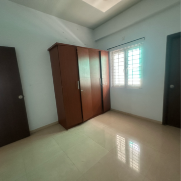 Room in 3 BHK Apartment at Jains PCH, Begumpet – for Rent