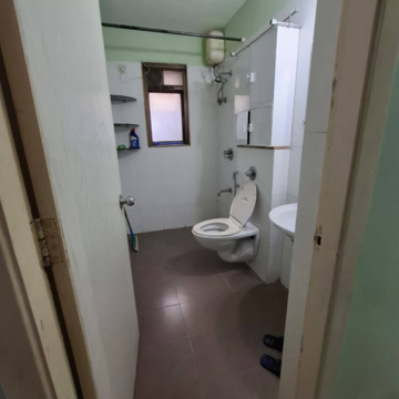Bathroom in 1.5 BHK Apartment at Lodha Palava - Casa Bella, Usarghar Gaon – for Rent