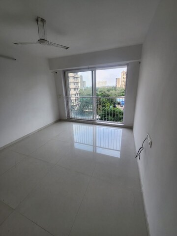 Room in 2 BHK Apartment at Jay Le Jardin, Chembur – for Rent