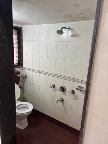 Master Bedroom in 2 BHK Apartment at Diamond Garden, Chembur – for Rent