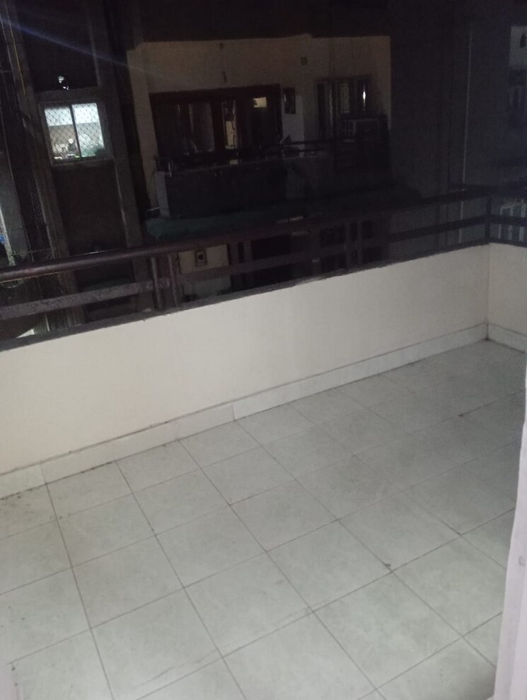 Balcony, patparganj 3 Bedroom 1100 Sq.Ft. Apartment In Patparganj Delhi 9177102