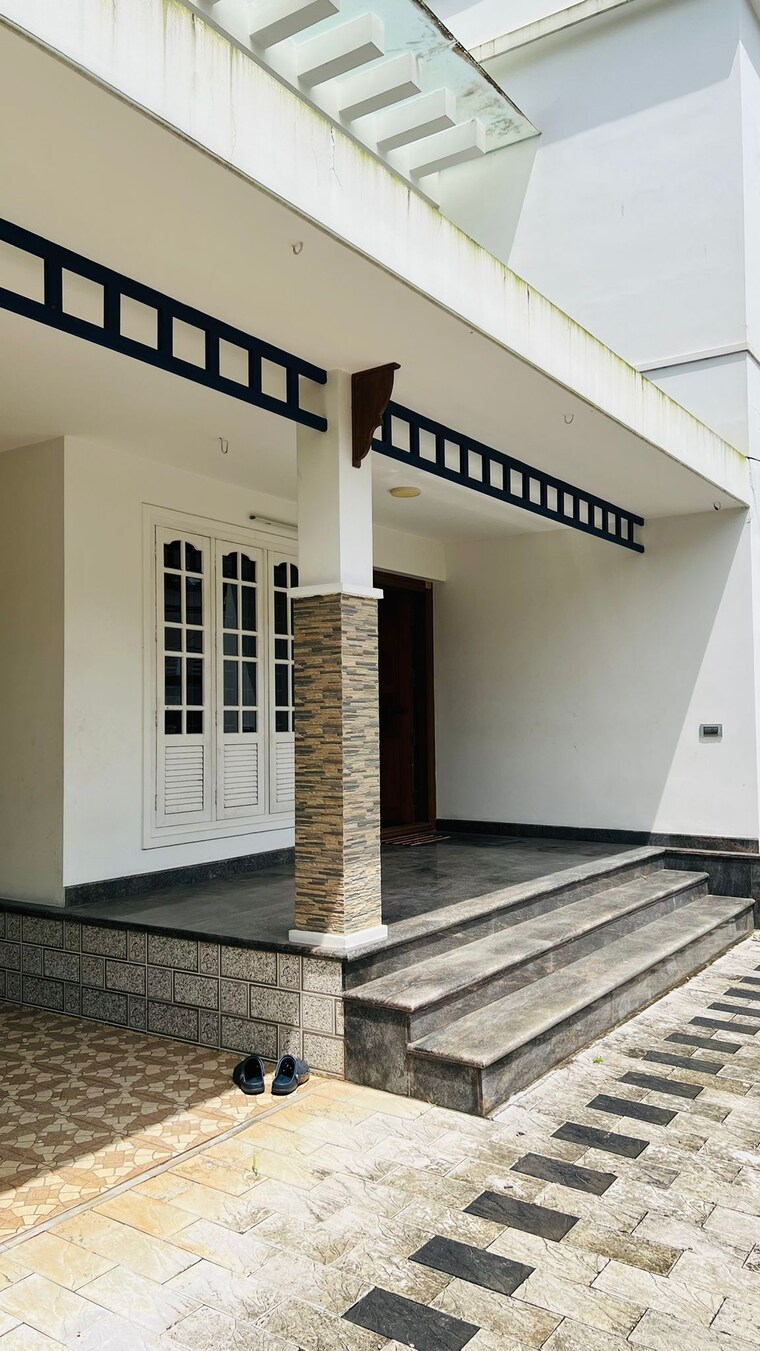 Exterior View, urakam 4 Bedroom 2000 Sq.Ft. Independent House In Urakam Thrissur 9177164