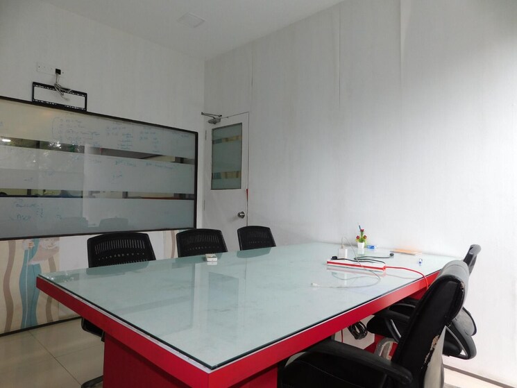 Team Area, dadar west Commercial Office Space 4100 Sq.Ft. In Dadar West Mumbai 9177175