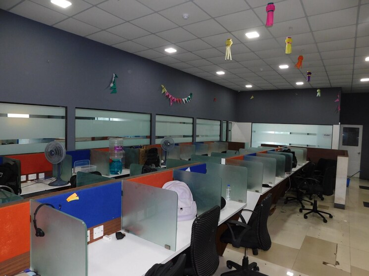 Team Area, dadar west Commercial Office Space 4100 Sq.Ft. In Dadar West Mumbai 9177175