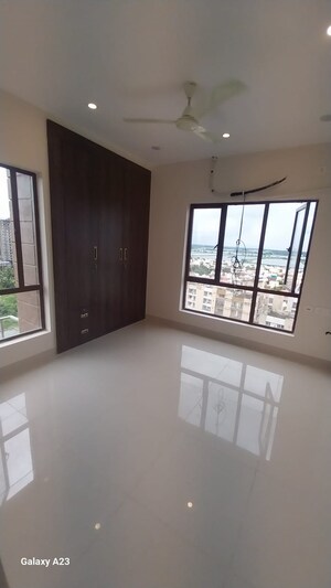 Room in 2 BHK Apartment at Sunshine Enclave New Town, New Town – for Sale