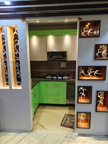 Furnished Amenities in 2 BHK Builder Floor at Dwarka Mor – for Rent