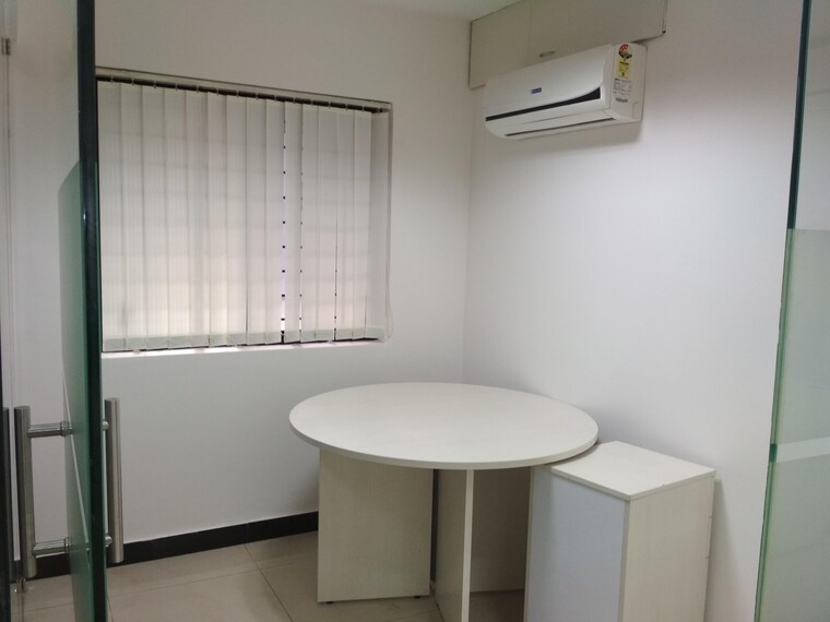 Team Area, vijay nagar Commercial Office Space 2896 Sq.Ft. In Vijay Nagar Indore 9177169