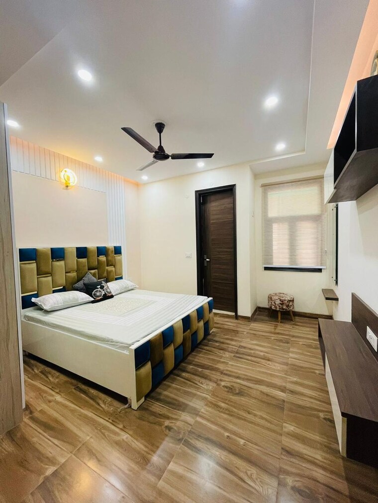 Master Bedroom, dwarka mor 3 Bedroom 90 Sq.Yd. Builder Floor In Dwarka Mor Delhi 9177233