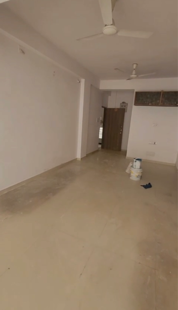 Room in 3 BHK Apartment at Science City – for Rent