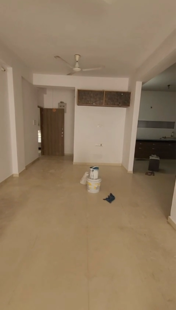 Room in 3 BHK Apartment at Science City – for Rent