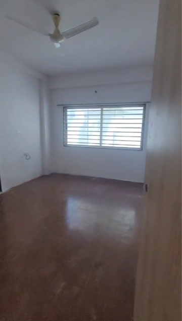 Room in 3 BHK Apartment at Science City – for Rent