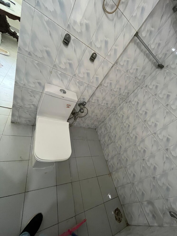Bathroom, ansal-sushant-estate 3 Bedroom 1340 Sq.Ft. Apartment In Sector 52 Gurgaon 9177360