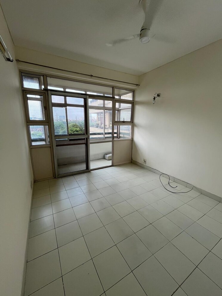 Room, ansal-sushant-estate 3 Bedroom 1340 Sq.Ft. Apartment In Sector 52 Gurgaon 9177360