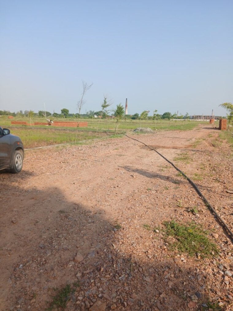 undefined, yamuna expressway  100 Sq.Yd. Plot In Yamuna Expressway Greater Noida 9176871