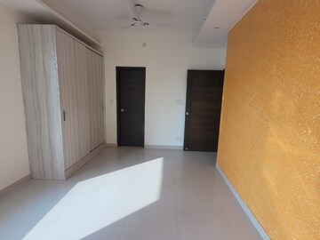 Building Lobby in 3 BHK Apartment at Mahagun Mirabella, Sector 79 – for Rent