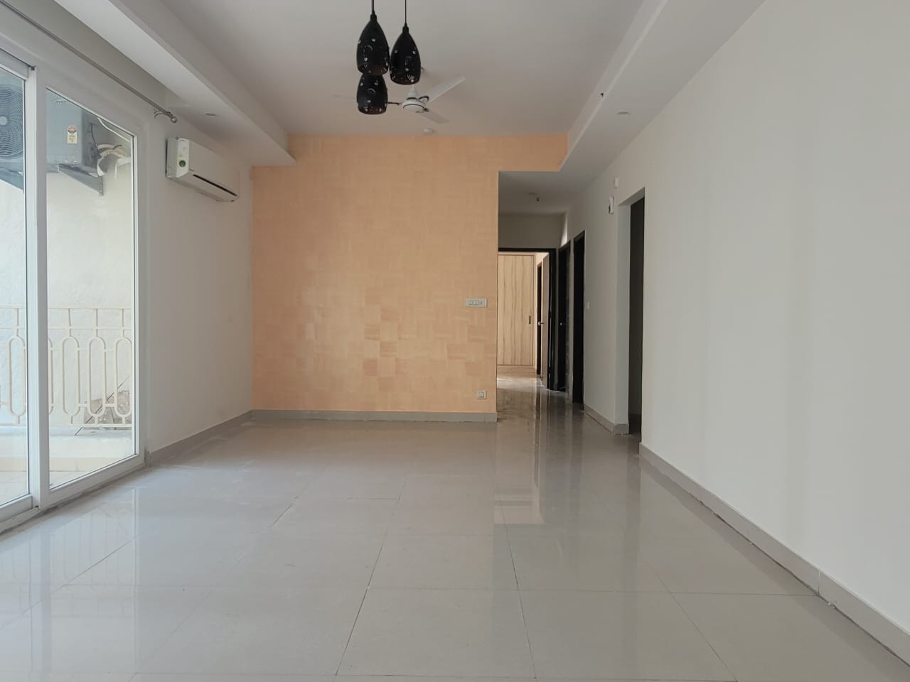 3 BHK + Extra Room Apartment For Rent in Mahagun Mirabella