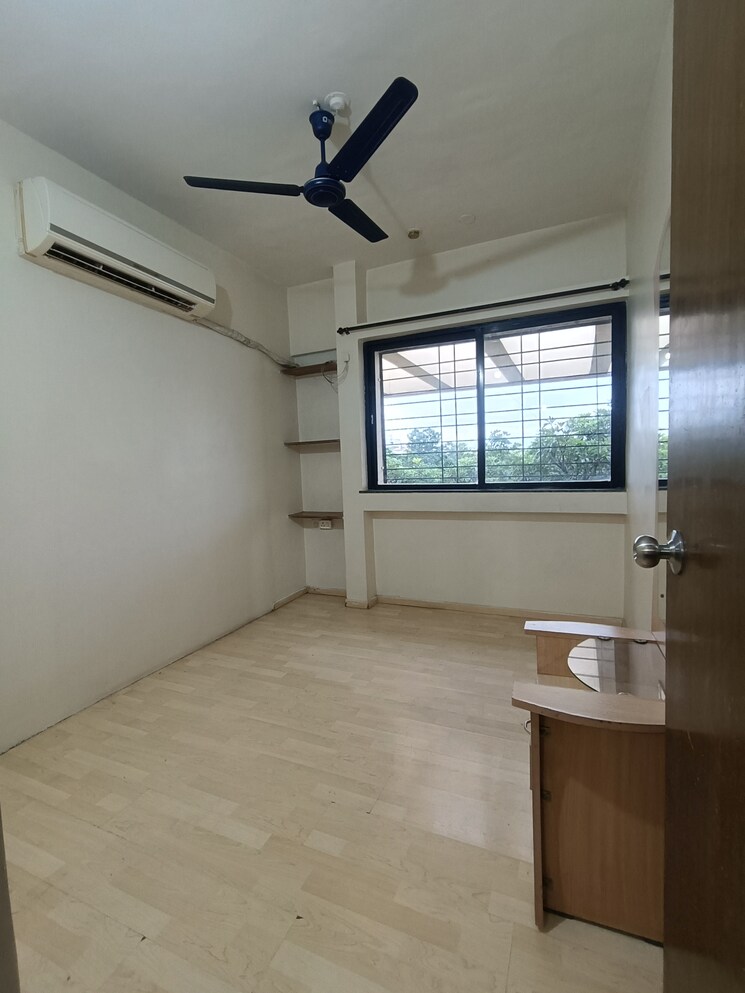 Bedroom, gera-foliage 2 Bedroom 1000 Sq.Ft. Apartment In Viman Nagar Pune 9177402