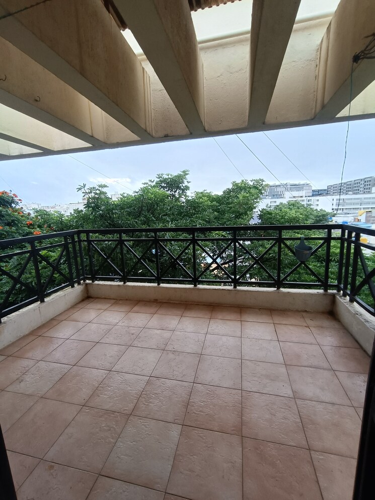 Balcony, gera-foliage 2 Bedroom 1000 Sq.Ft. Apartment In Viman Nagar Pune 9177402