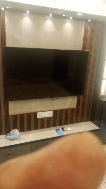 Bedroom in 3.5 BHK Apartment at Apex Green, Sector 8 – for Rent