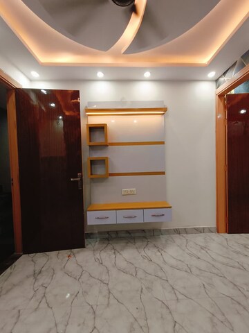 Room in 1 BHK Builder Floor at Uttam Nagar West – for Rent
