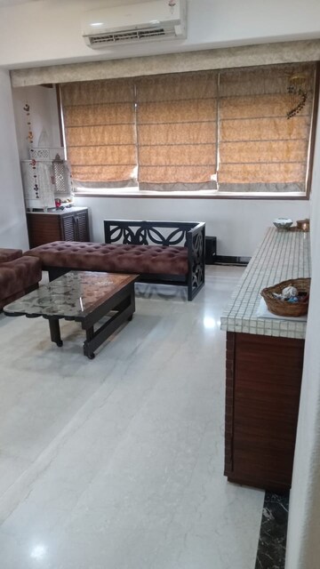 Living Room in  Pg at Worli – for Rent