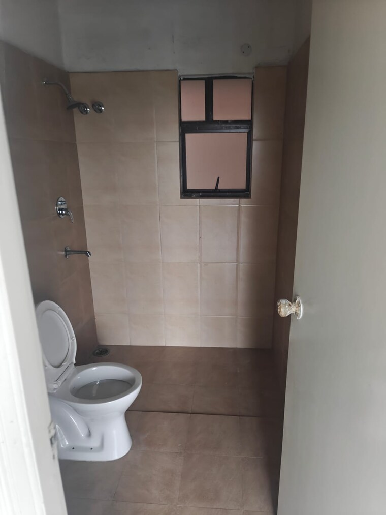 Bathroom, dtc-southern-heights 2 Bedroom 914 Sq.Ft. Apartment In Joka Kolkata 9177430