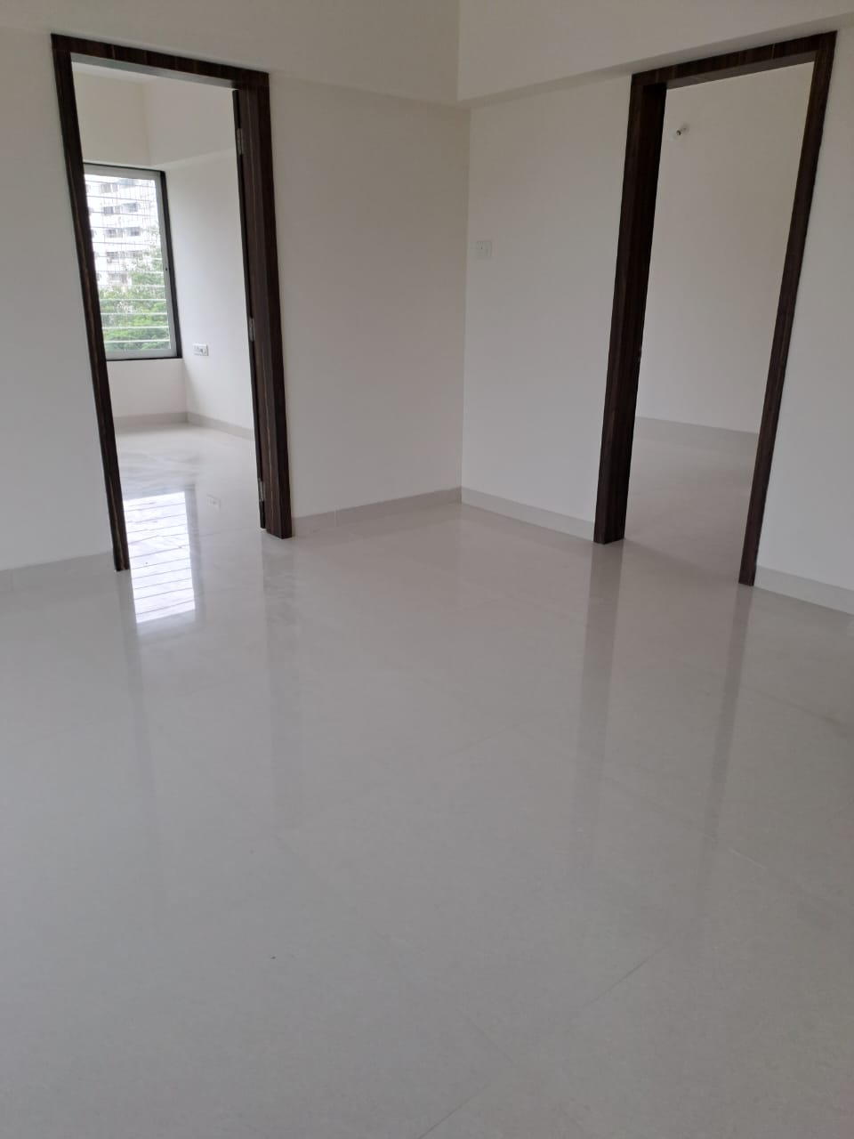 1 BHK Apartment For Sale in Shivganga Building 