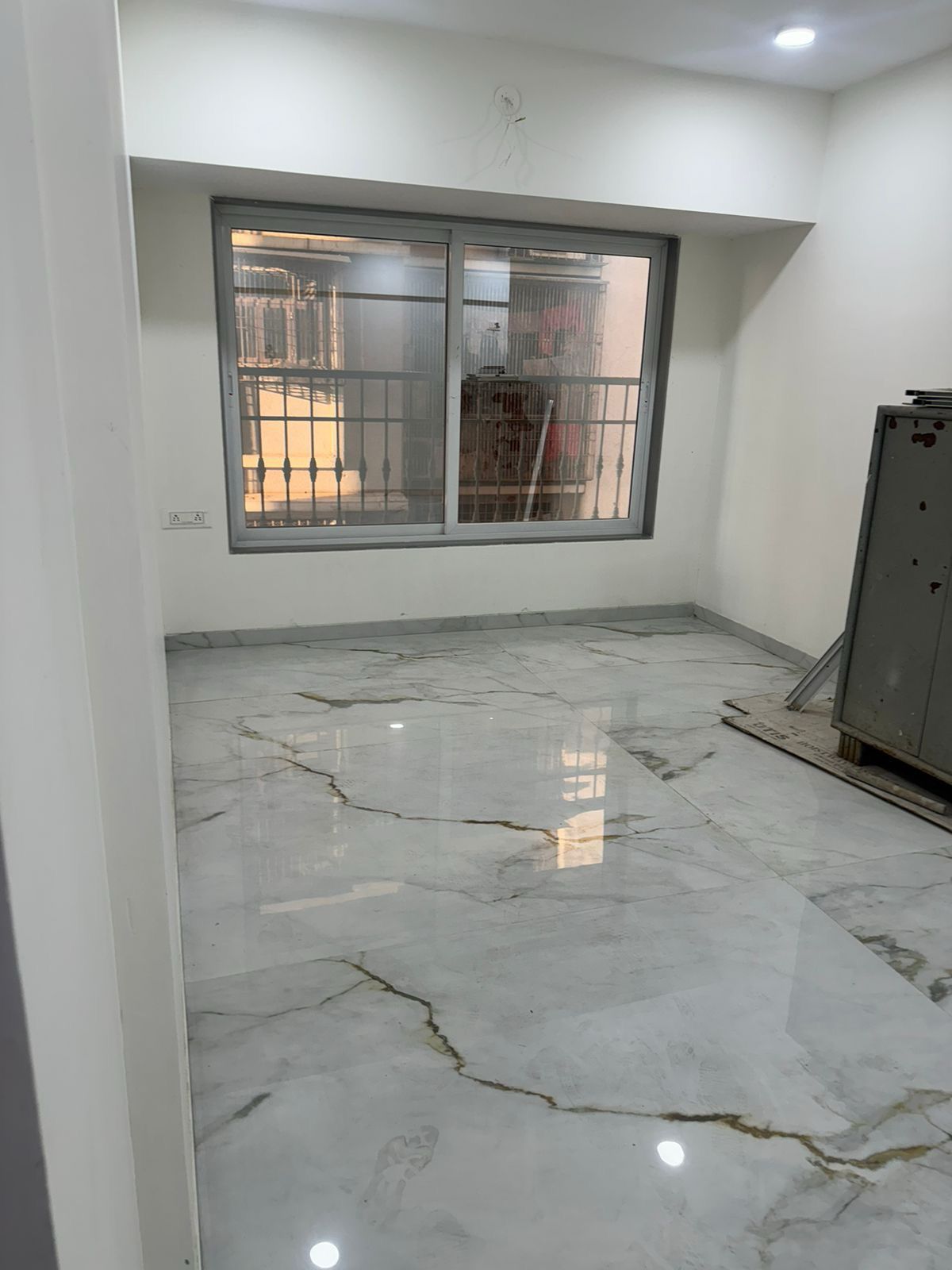 1 BHK + Extra Room Apartment For Rent in Raj Dahisar