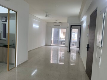 Room in 3 BHK Apartment at Pareena Coban Residences, Sector 99a – for Rent