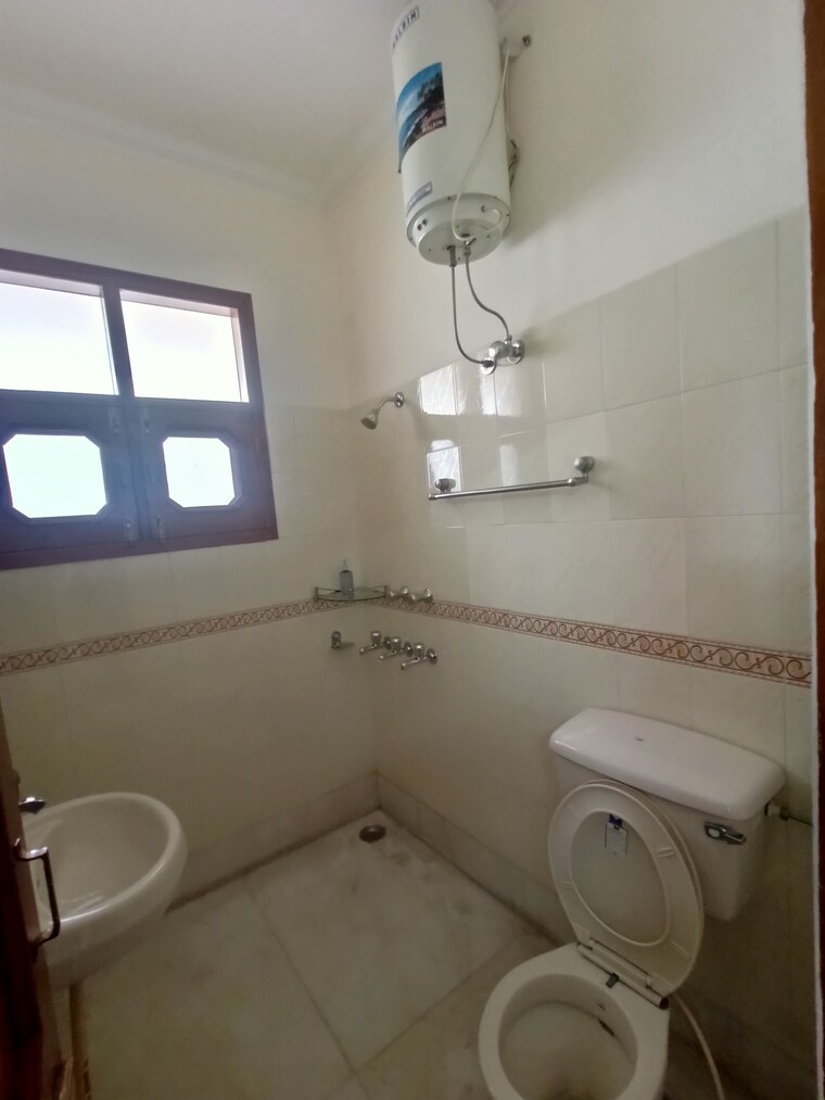 Bathroom, sector 16 3 Bedroom 1899 Sq.Ft. Independent House In Sector 16 Panchkula 9177497