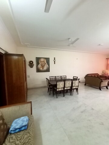 Living Room in 3 BHK Independent House at Sector 16 – for Rent