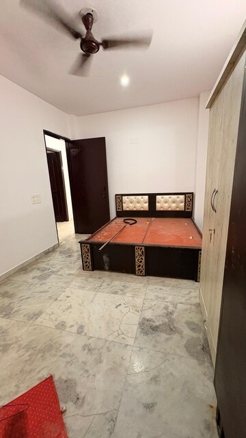 Bedroom in 2 BHK Builder Floor at Arzoo Apartment, Sector 51 – for Rent