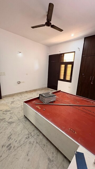 Bedroom in 2 BHK Builder Floor at Arzoo Apartment, Sector 51 – for Rent