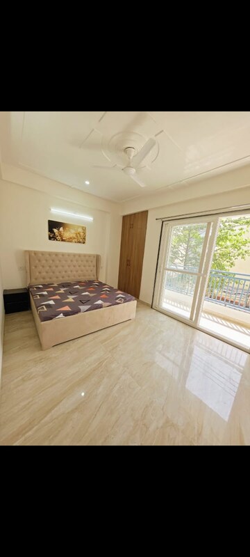 Bedroom in 2 BHK Builder Floor at Surendra Avenue 69, Sector 69 – for Rent