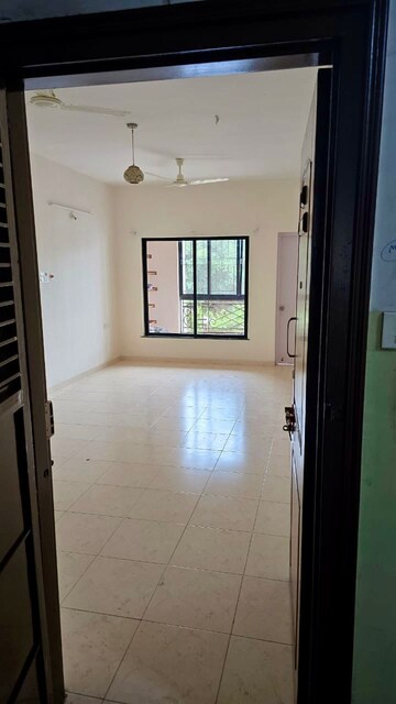 Room in 2 BHK Apartment at Nyati Meadows, Wadgaon Sheri – for Rent